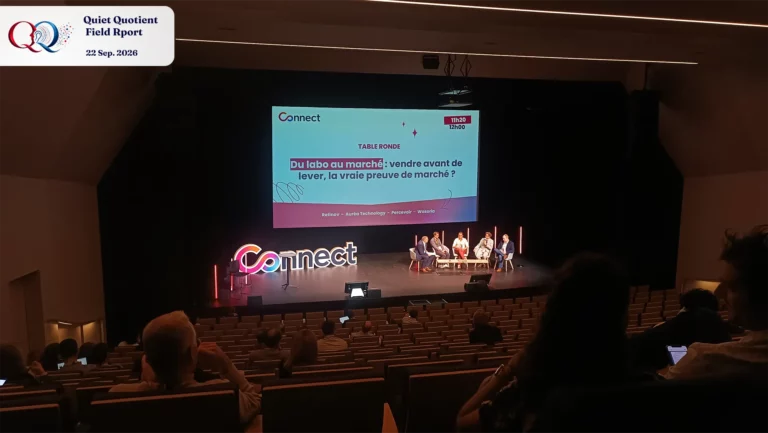 Round table in the auditorium at CONNECT 2026 about selling before raising funds.